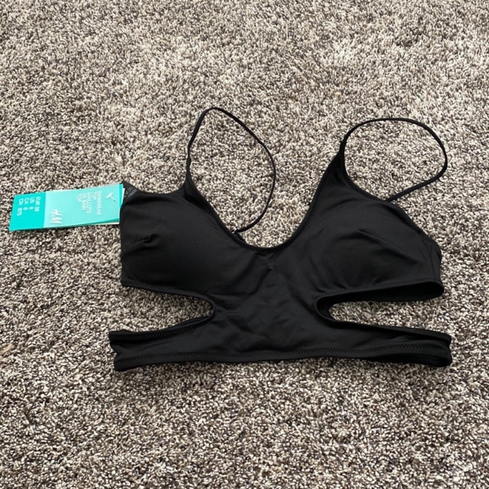 H&M Cutout Bikini Top NWT